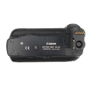 Used Canon BG-E4 Battery Grip