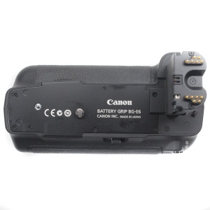 Used Canon BG-E6 Battery Grip