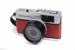 Used Olympus Trip 35 - Red Leathers