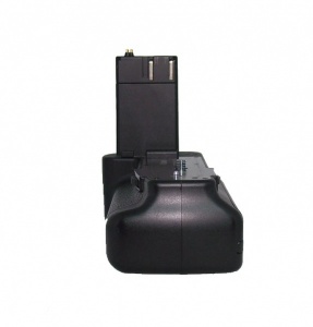 Used Canon BG-E2 Battery Grip