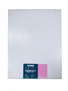 Ilford Multigrade IV RC Deluxe 6 1/2 x 8 1/2 '' 100 Sheets Gloss - End Of Line