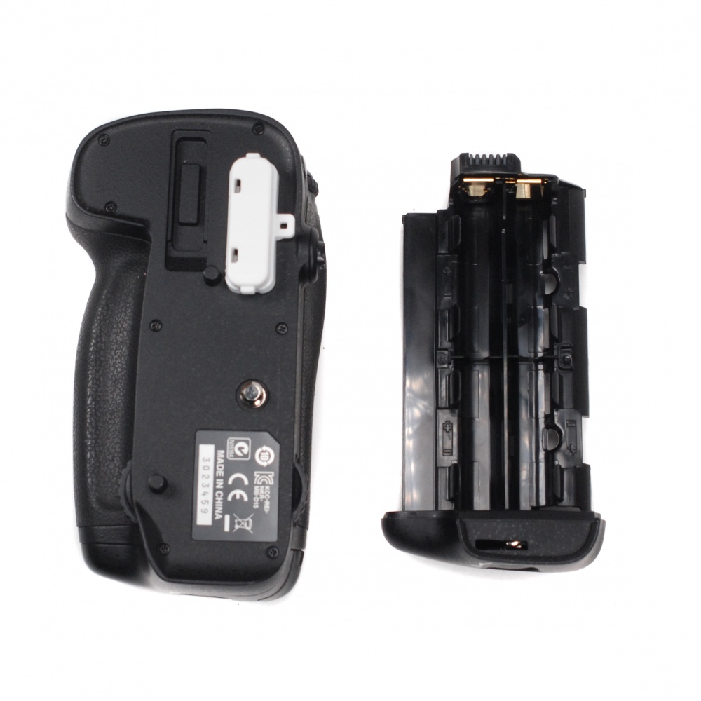 Used Nikon MBD15 Battery Grip
